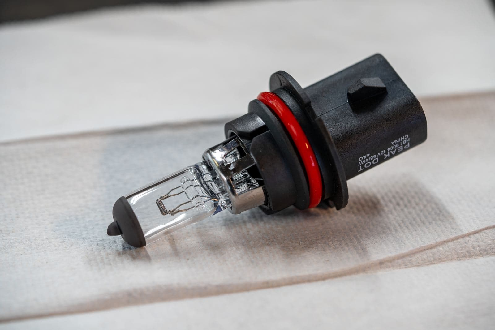 Replacement headlight bulb