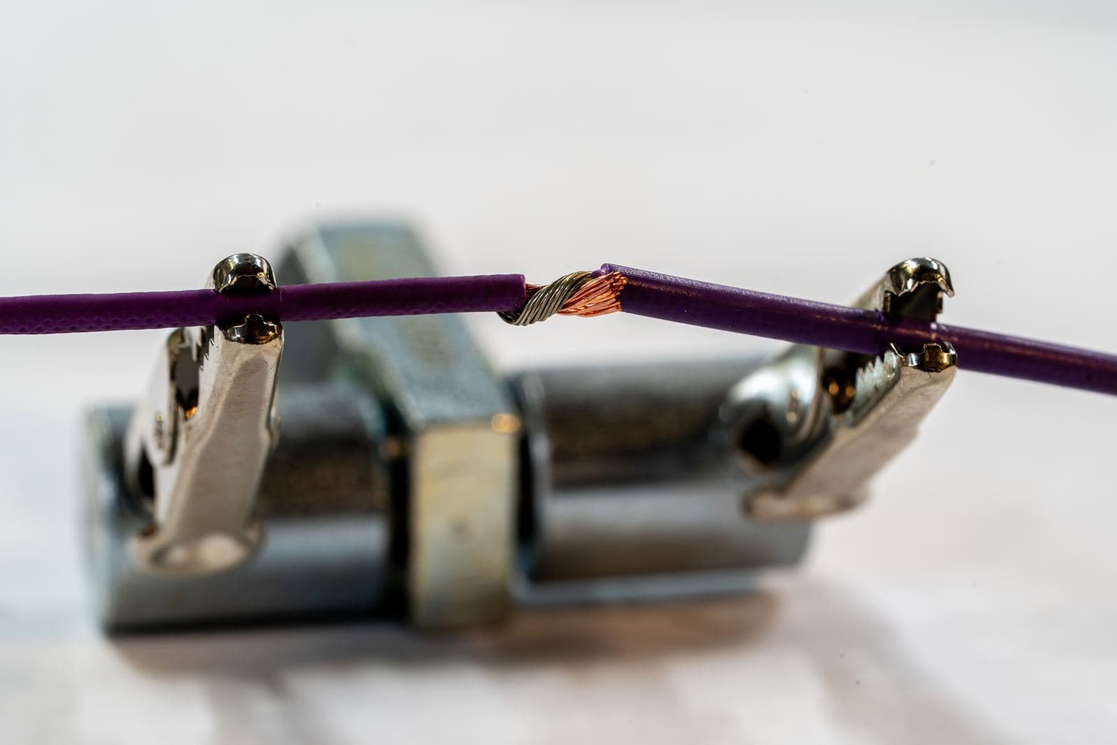 Wire connector detail